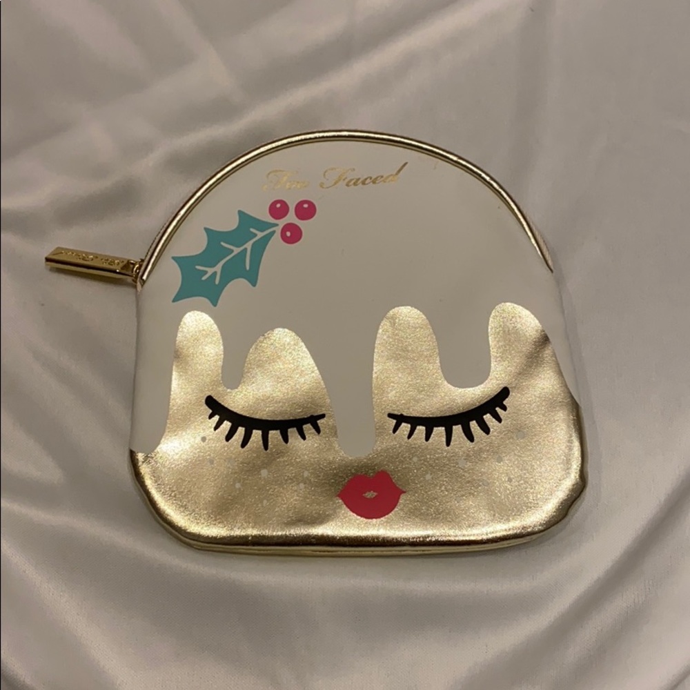 TOO FACED HOLIDAY POUCH